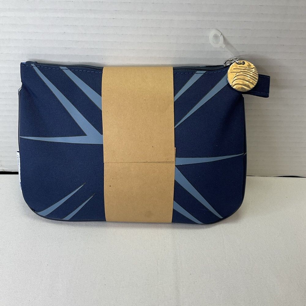 NEW Unopened Copa Airlines Amenity Travel Toiletry Kit/Bag Business Class - Picture 2 of 4